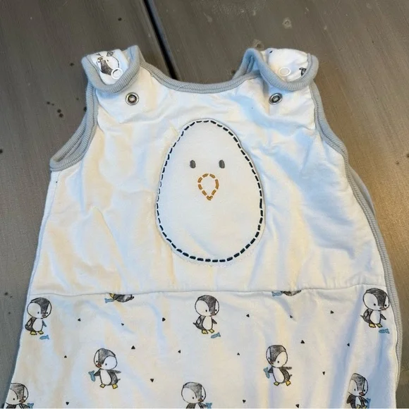 Nested Bean Zen Sack Penguin Weighted Sleep Sack size Small 0-8 Months - Picture 2 of 7